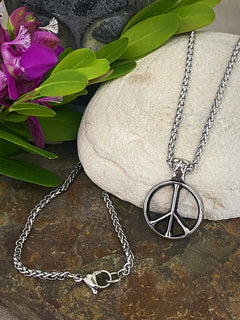 CLASSIC PEACE NECKLACE