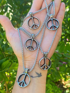 CLASSIC PEACE NECKLACE