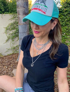 CLASSIC PEACE NECKLACE